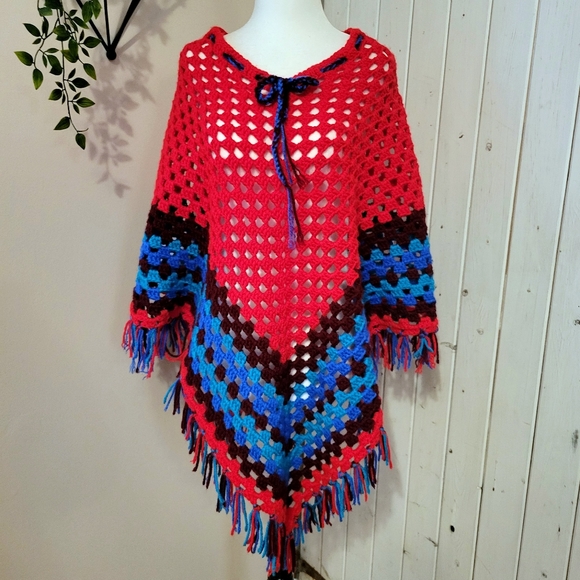 HANDKNIT FESTIVAL CROCHETED PONCHO - Picture 2 of 6